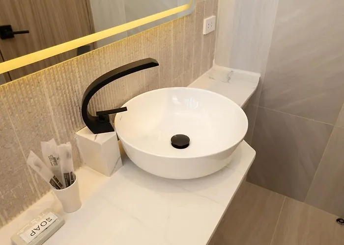 For 3 Guests With Kitchen At Center Sathorn 아파트 *