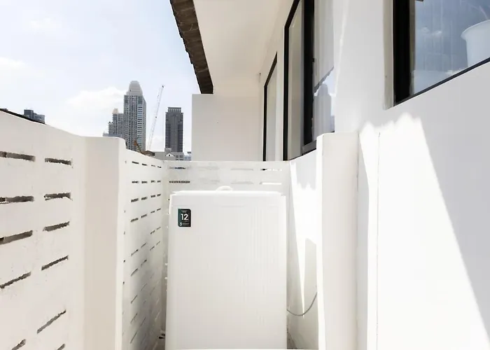 For 3 Guests With Kitchen At Center Sathorn 아파트 *